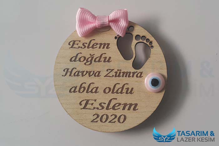 Yuvarlak Bebek Ayaklı Süslü Magnet 